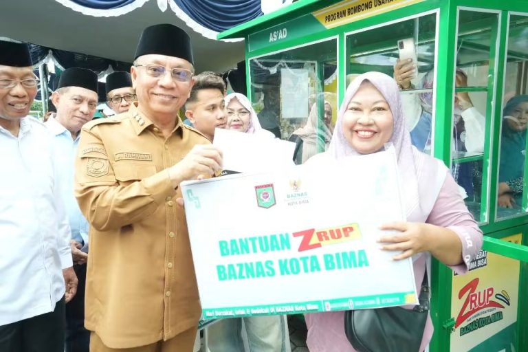 Ratusan Mustahik di Kota Bima Terima Bantuan Modal Usaha dan Z-Kios dari BAZNAS