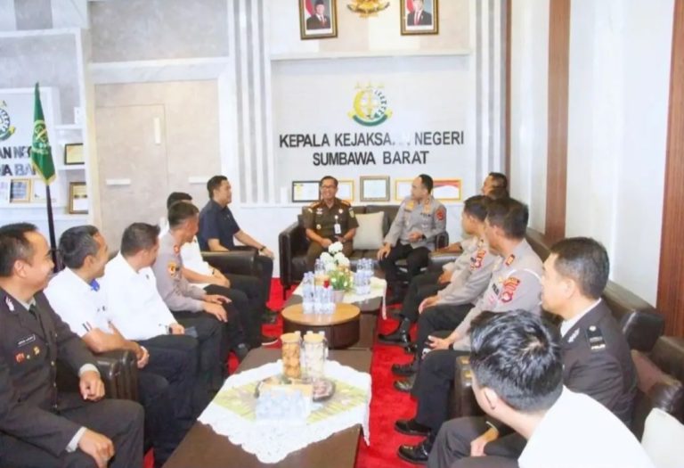 Kapolres Sumbawa Barat Bangun Sinergi dengan Kejaksaan, Perkuat Penegakan Hukum yang Profesional