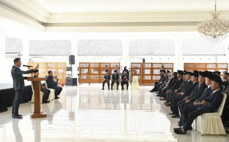 61 Pj Kepala Desa se-Lombok Timur Dilantik, Bupati Tekankan Netralitas Pilkades