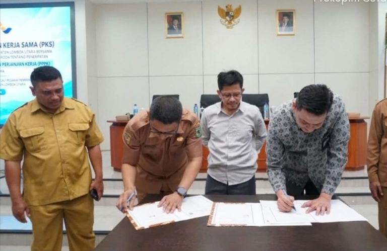 BPR NTB Perseroda Resmi Jadi Mitra Penyalur Gaji PPPK di Lombok Utara
